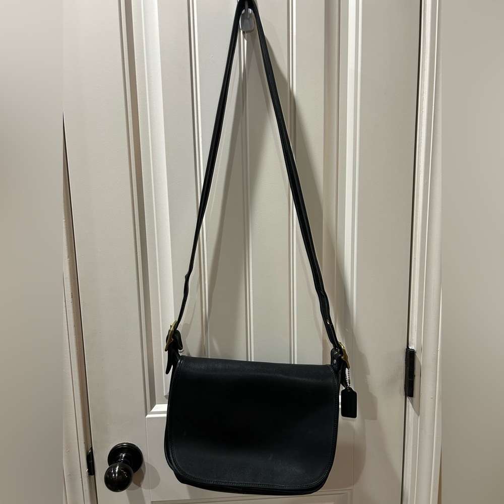 Vintage Black Coach leather shoulder/crossbody bag